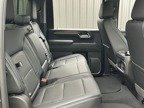 Used 2025 GMC Sierra 3500 Denali w/ Denali Reserve Package image 42