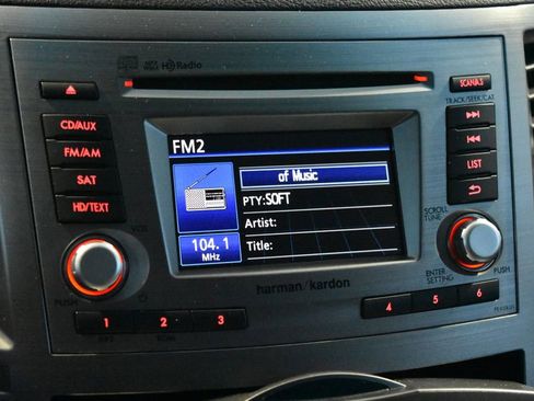 Used 2014 Subaru Outback 2.5i Limited w/ Moonroof Package image 11