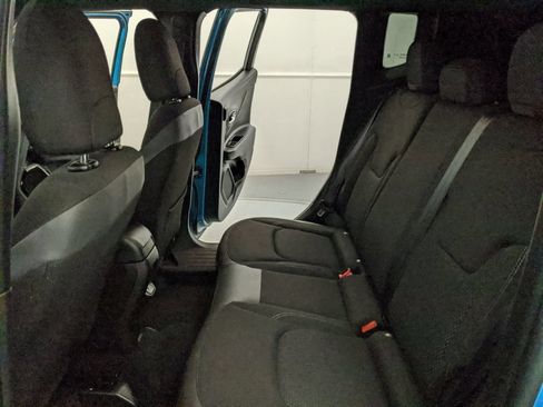 Used 2022 Jeep Renegade Altitude w/ Sun/Sound Group AWD/4WD image 20