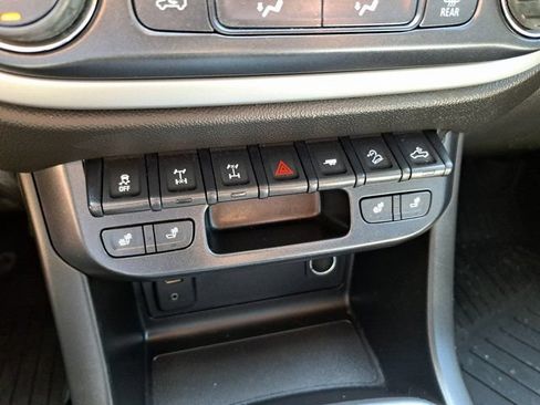 Used 2018 Chevrolet Colorado ZR2 AWD/4WD image 17