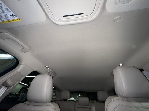 Used 2024 Lincoln Corsair Premiere w/ Equipment Group 101A image 16