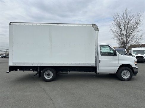 New 2024 Ford E-350 and Econoline 350 Super Duty w/ Power Windows & Locks Group image 4