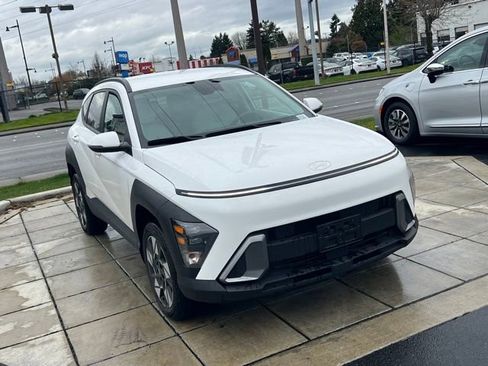 Certified 2025 Hyundai Kona SEL AWD/4WD image 5