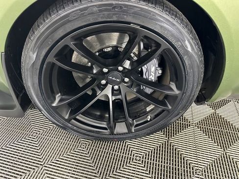 Used 2022 Dodge Challenger SRT Hellcat image 2