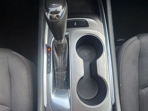 Used 2020 Chevrolet Malibu LT image 16