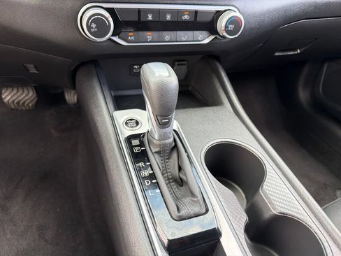 Used 2025 Nissan Altima 2.5 SV FWD image 14
