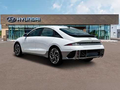 New 2025 Hyundai Ioniq 6 SEL RWD image 5