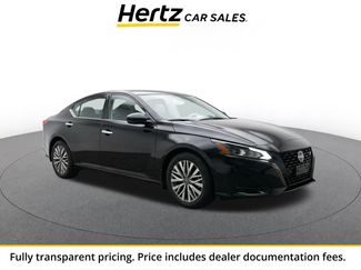 Used 2025 Nissan Altima 2.5 SV FWD video 1