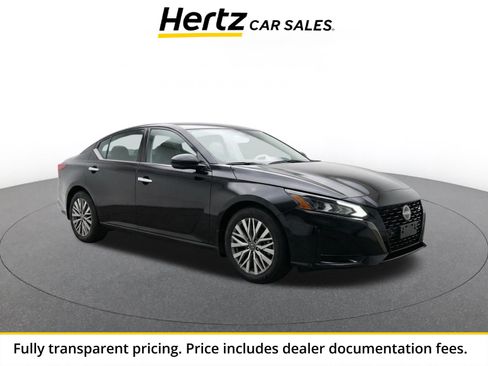 Used 2025 Nissan Altima 2.5 SV FWD image 1