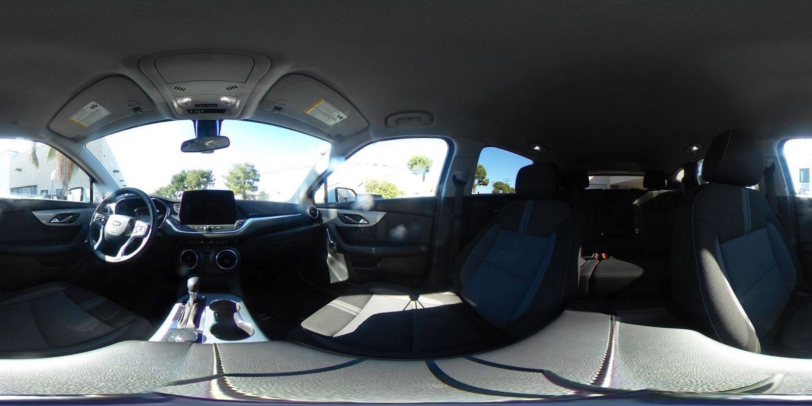 Used 2025 Chevrolet Blazer LT FWD image 39