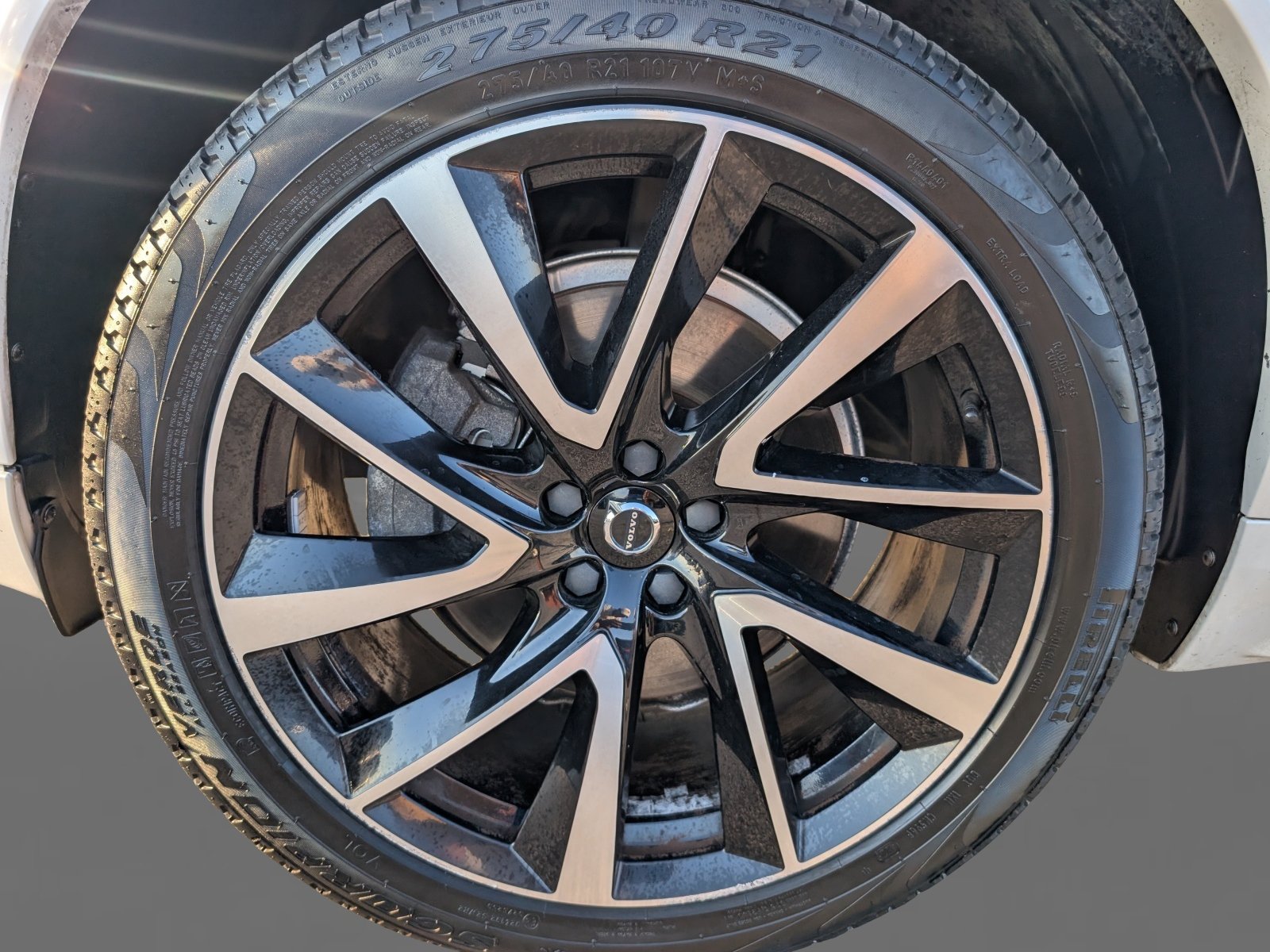 Used 2020 Volvo XC90 T6 Momentum w/ Protection Package AWD/4WD image 25