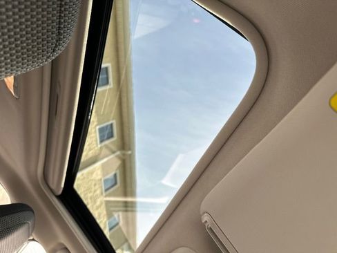 Used 2024 Subaru Crosstrek 2.0i Premium image 18