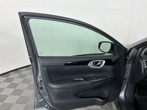 Used 2017 Nissan Sentra SV FWD image 12