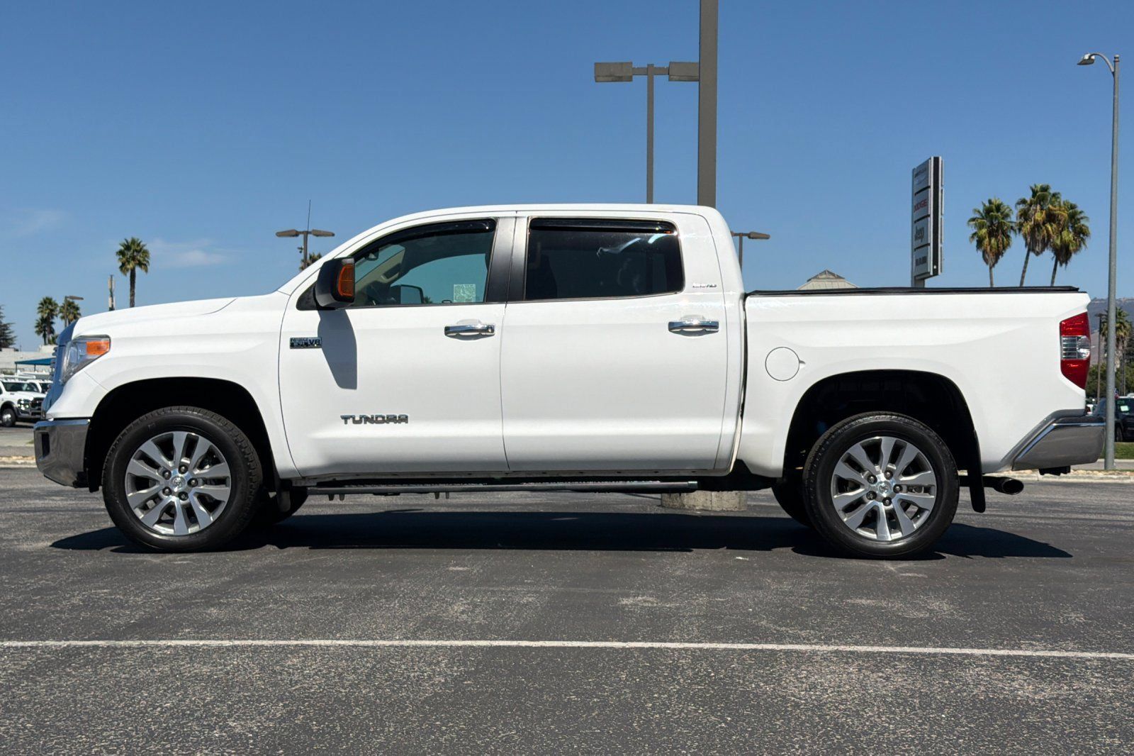 Used 2015 Toyota Tundra Limited AWD/4WD image 7