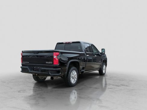 Used 2023 Chevrolet Silverado 2500 High Country w/ Z71 Off-Road Package AWD/4WD image 8