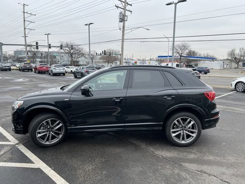 Used 2025 Audi Q3 2.0T Premium w/ Convenience Package image 3