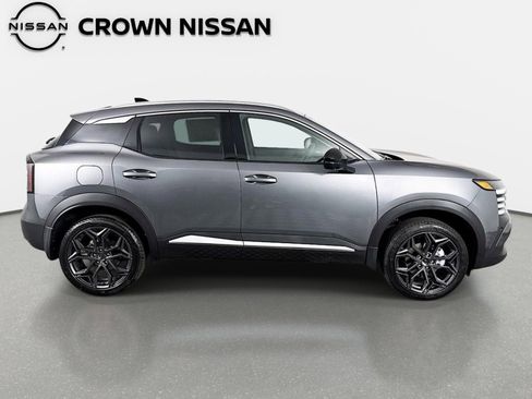 New 2026 Nissan Kicks SR FWD image 4