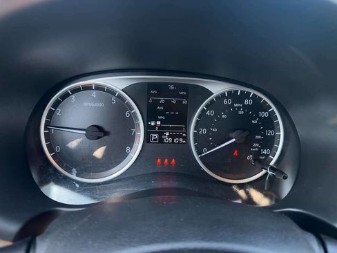 Used 2021 Nissan Kicks S image 31