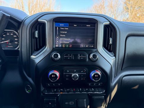 Used 2022 GMC Sierra 2500 Denali w/ Technology Package image 12