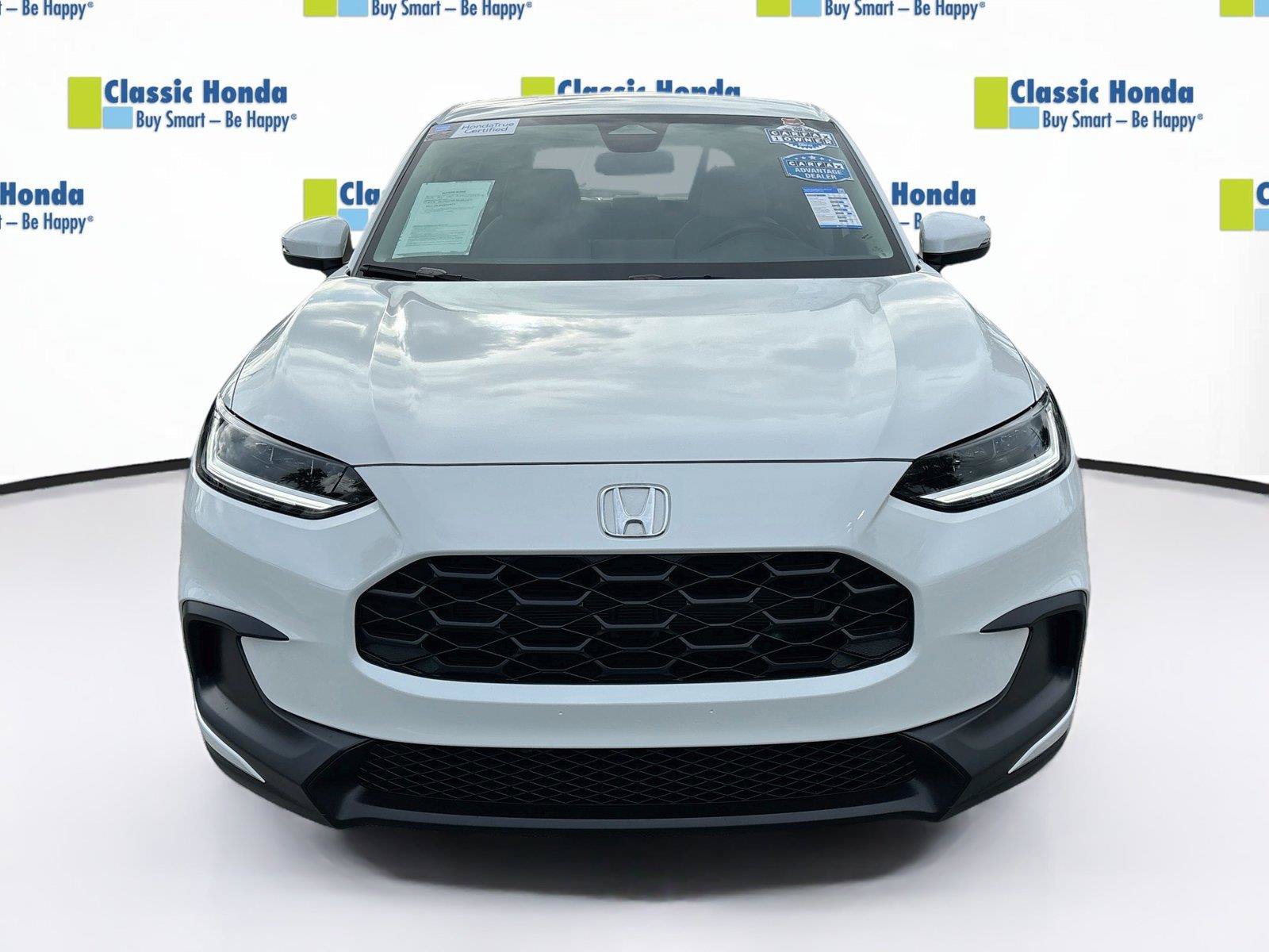 Used 2027 Honda HR-V LX image 2