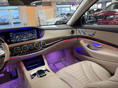 Used 2020 Mercedes-Benz S 560 Sedan image 19