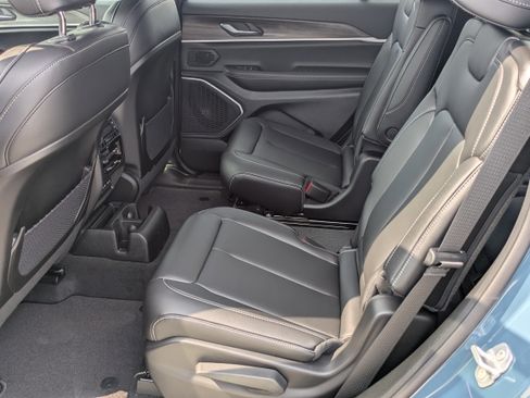 New 2026 Jeep Grand Cherokee L Limited AWD/4WD image 13