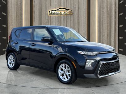 Used 2022 Kia Soul LX w/ Technology Package