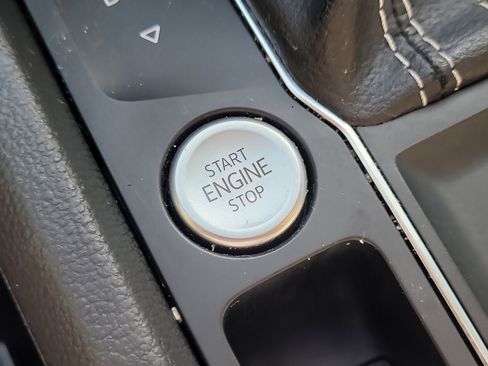 Used 2023 Volkswagen Atlas SE image 29