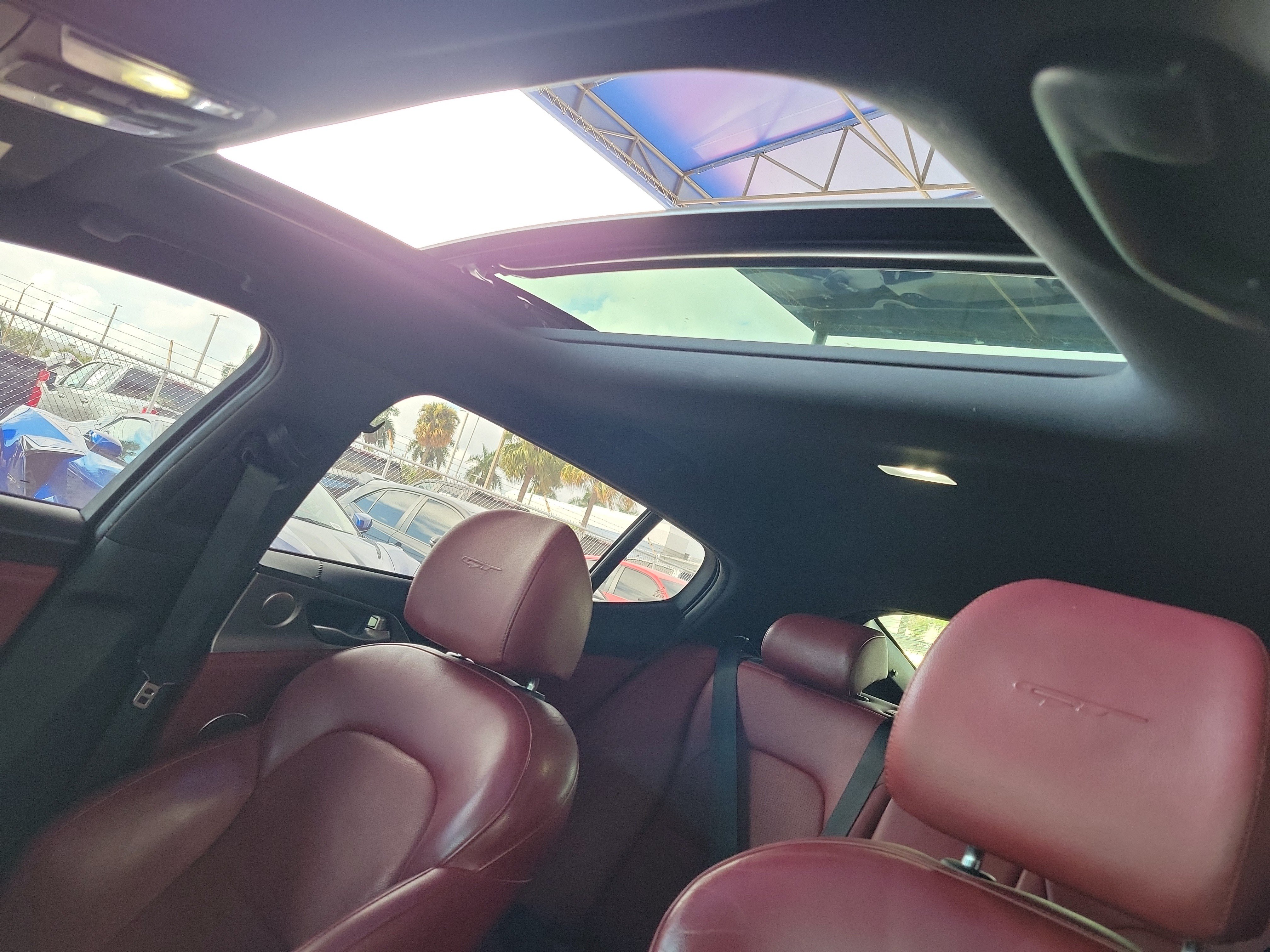 Used 2020 Kia Stinger GT1 RWD image 16