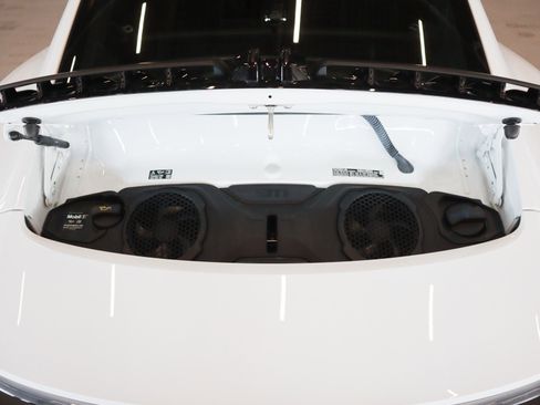 Used 2025 Porsche 911 Carrera 4 GTS image 27