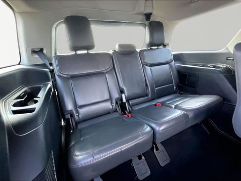 Certified 2025 Ford Expedition Active AWD/4WD image 28