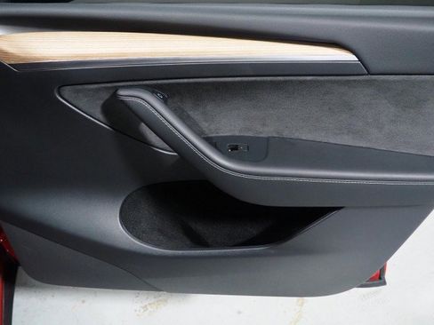 Used 2023 Tesla Model Y Long Range AWD/4WD image 60