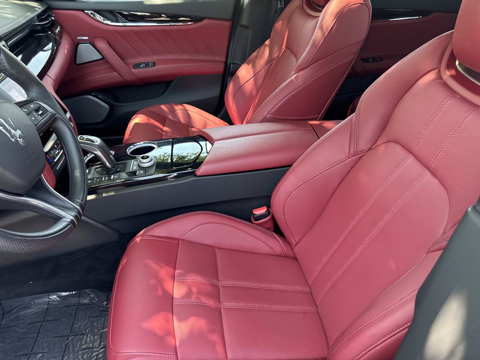 Used 2022 Maserati Quattroporte Modena RWD image 20