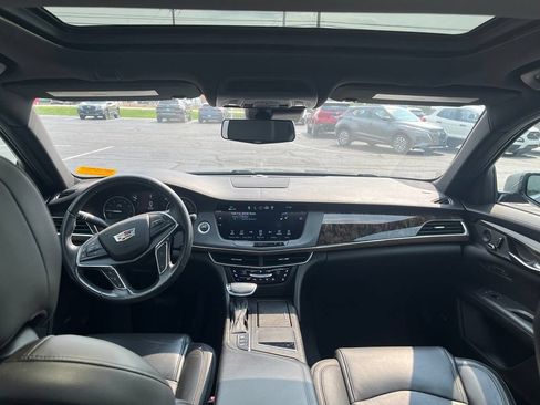 Used 2018 Cadillac CT6 Luxury w/ Active Chassis Package AWD/4WD image 10