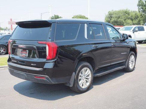 Used 2023 GMC Yukon SLT w/ SLT Premium Package AWD/4WD image 7