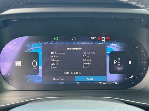 Certified 2023 Volvo XC40 B5 Plus w/ Driver Assist Package AWD/4WD image 10