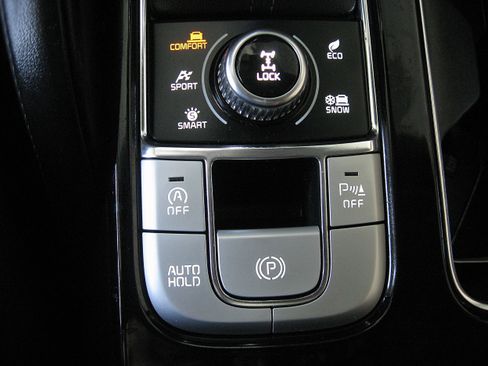 Certified 2022 Kia Telluride EX w/ EX Premium Package image 17