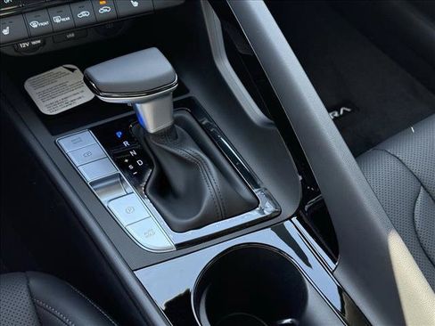 New 2026 Hyundai Elantra Limited FWD image 15
