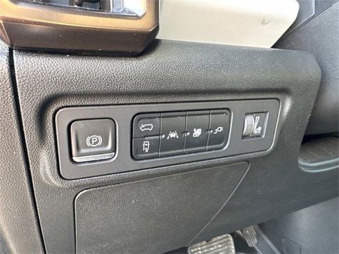 Used 2024 GMC Hummer EV 2X image 14