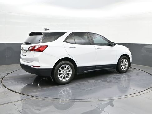 Used 2021 Chevrolet Equinox LS w/ LS Convenience Package FWD image 15