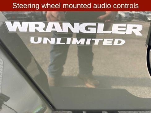 Used 2015 Jeep Wrangler Unlimited Sahara w/ Connectivity Group AWD/4WD image 11