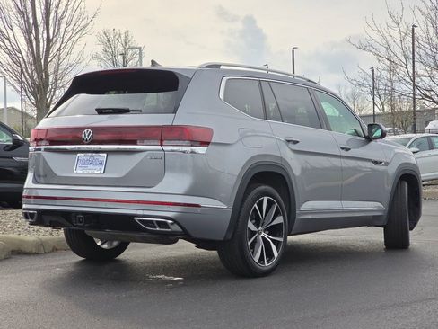 Used 2025 Volkswagen Atlas SEL Premium R-Line AWD/4WD image 30