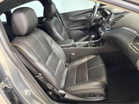 Used 2019 Chevrolet Impala Premier FWD image 28