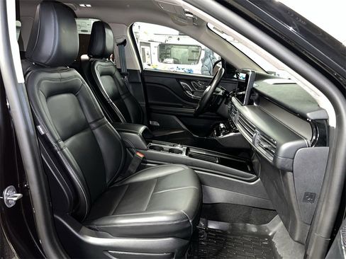 Certified 2025 Lincoln Corsair AWD w/ Equipment Group 101A image 28