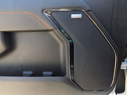 Used 2024 GMC Sierra 1500 AT4 image 17