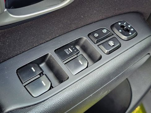 Used 2016 Kia Soul FWD image 10