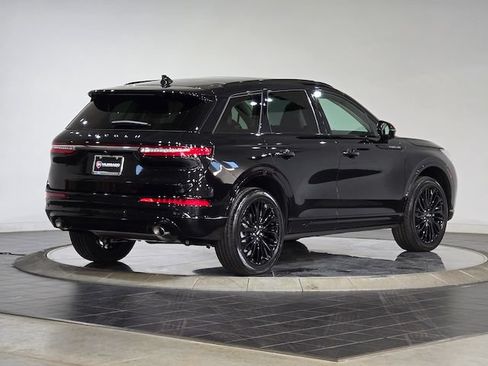 New 2025 Lincoln Corsair Reserve w/ Equipment Group 202A AWD/4WD image 4