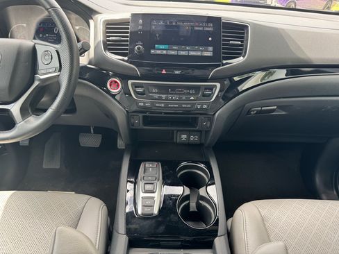 Used 2020 Honda Passport Touring image 17