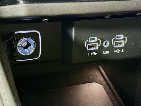 Used 2023 Jeep Wagoneer Series II RWD image 15