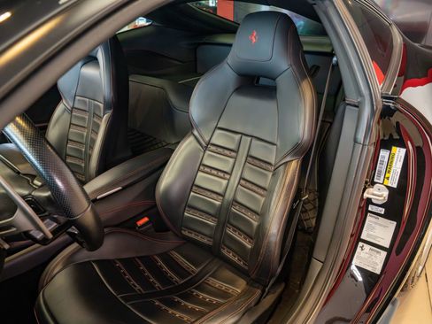 Used 2014 Ferrari F12 Berlinetta RWD image 11